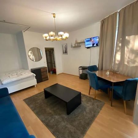 ברלין Apartment With Balcony מראה חיצוני תמונה