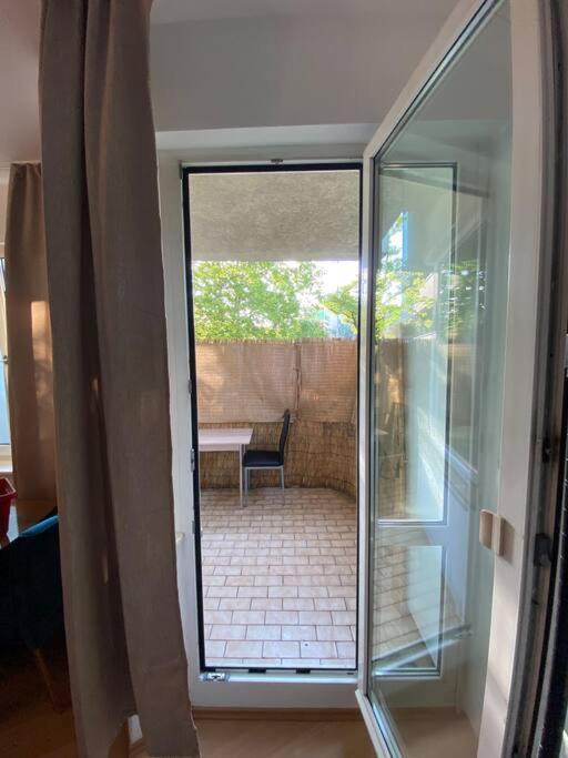 ברלין Apartment With Balcony מראה חיצוני תמונה