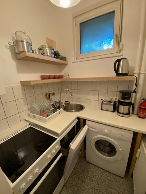 ברלין Apartment With Balcony מראה חיצוני תמונה